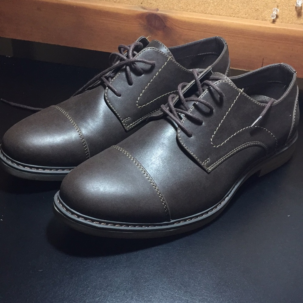 Izod Cabot men’s shoes sz 11 Brown